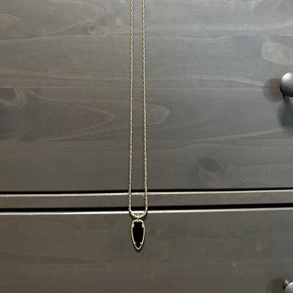 Kendra Scott Black Arrow Necklace with Gold Finish - Picture 1 of 1